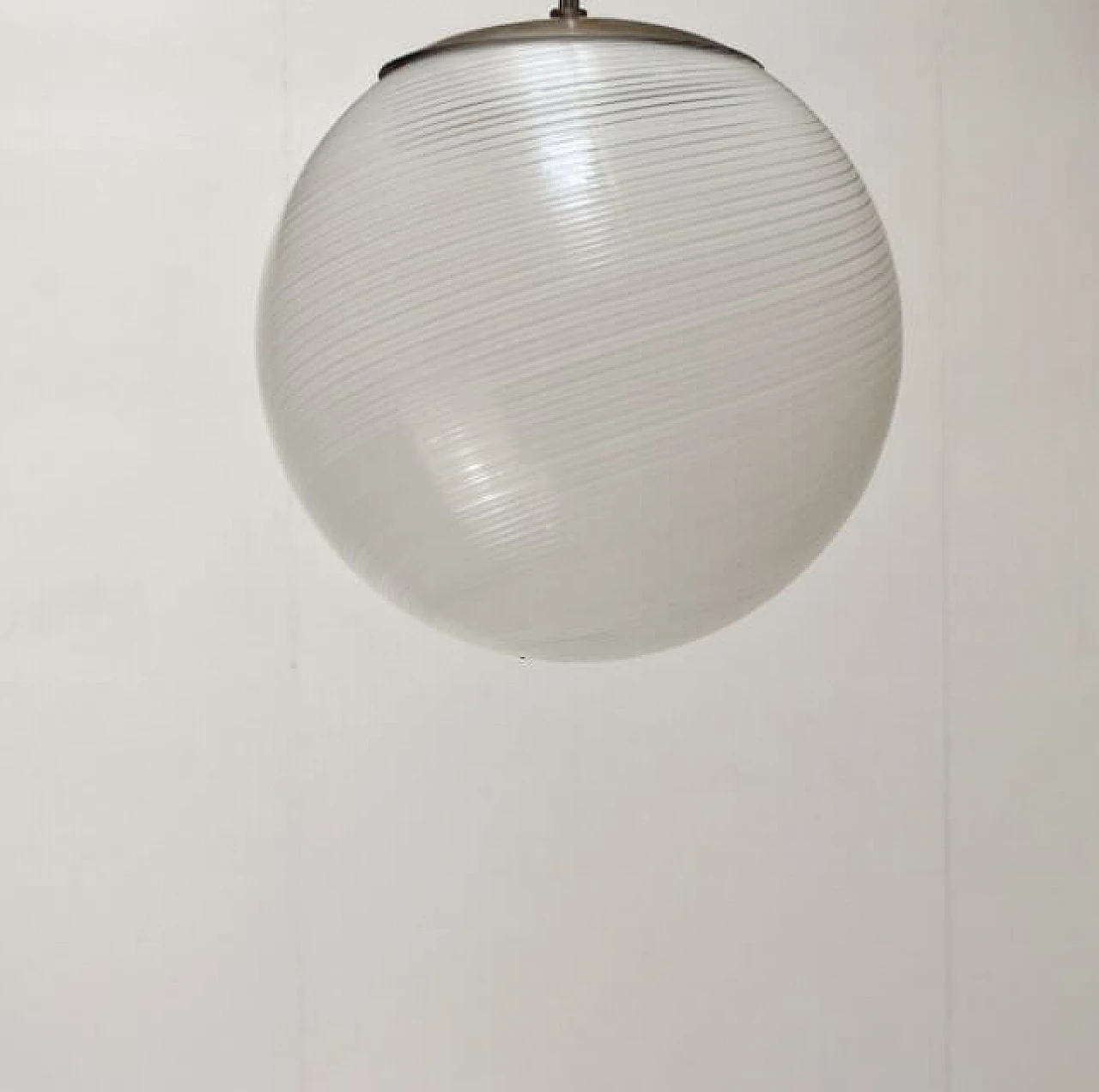 Sphere chandelier in steel and frosted glass by Alessandro Diaz de Santillana, 50s 1220060