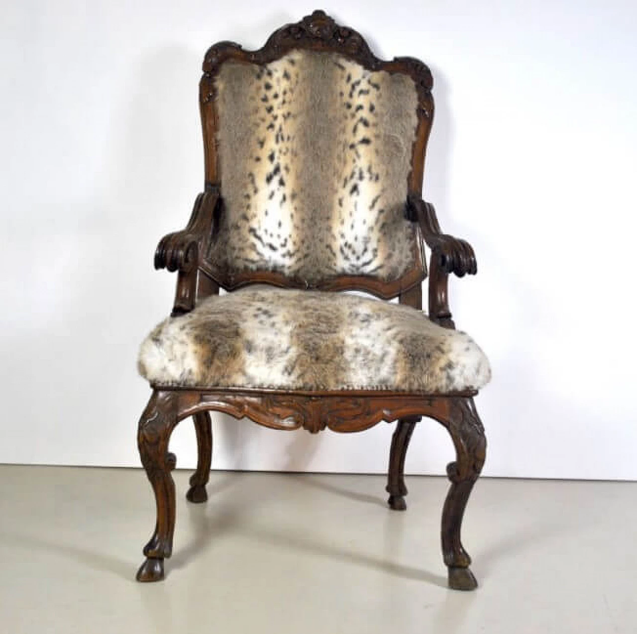 Walnut armchair, 19th century 1220983