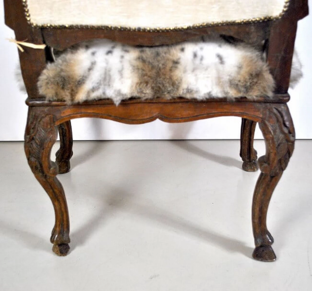 Walnut armchair, 19th century 1220989
