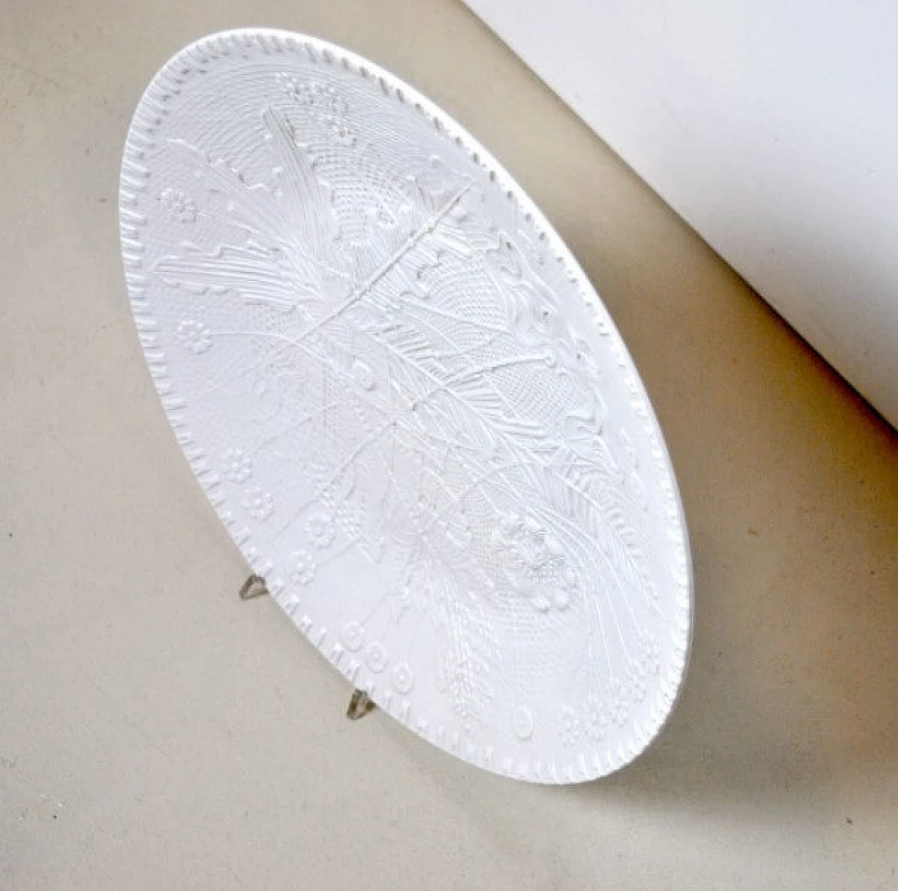 Piatto in ceramica con motivo inciso di Rosenthal, anni '50 1221141