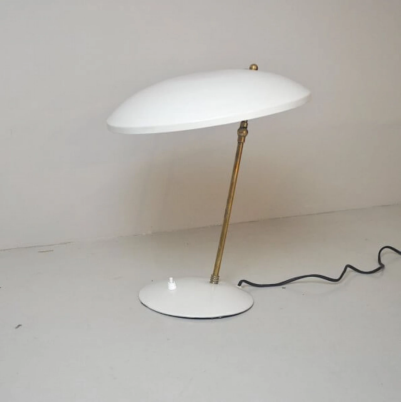 Table lamp in aluminum and brass, 50s 1221249