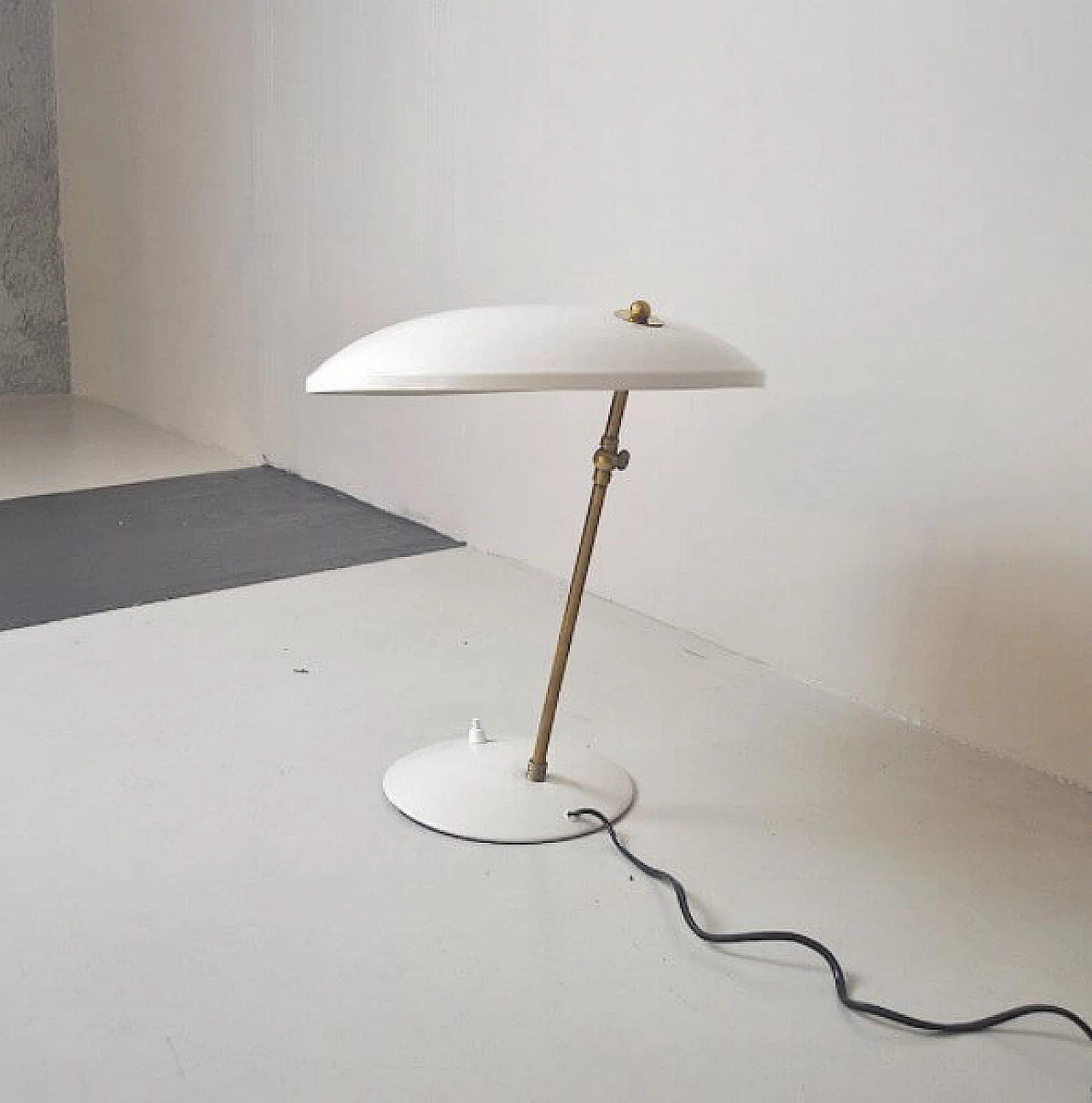 Table lamp in aluminum and brass, 50s 1221252