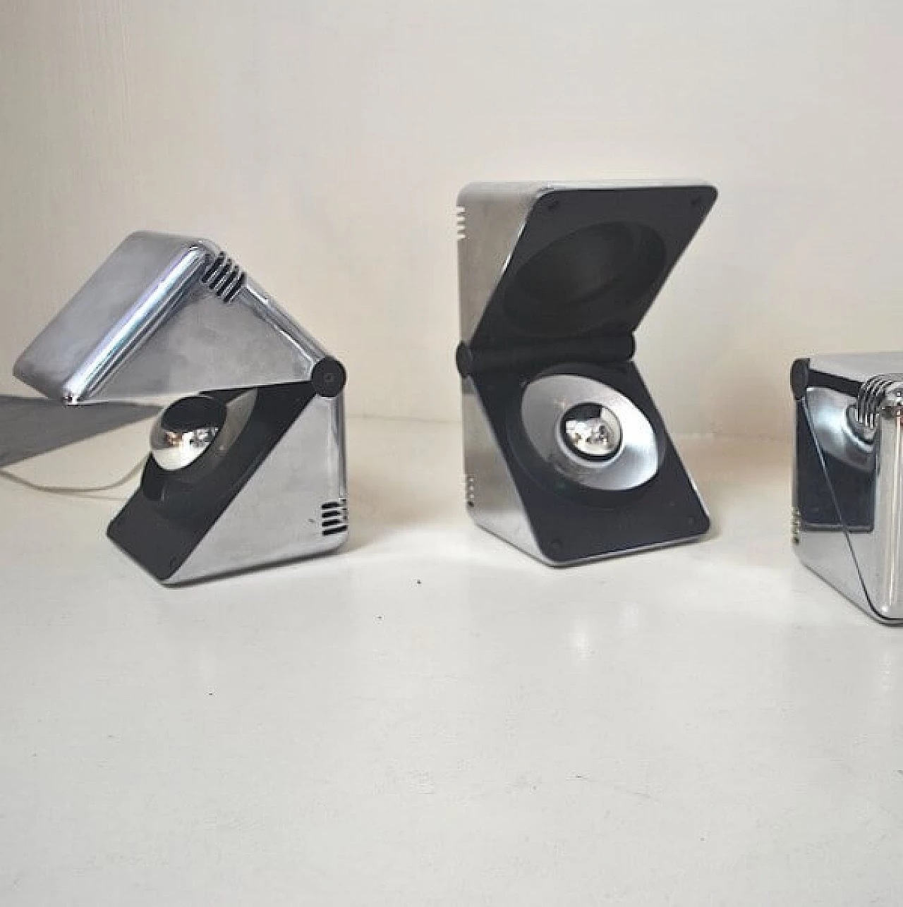 5 Space Age table lamps in plastic and steel, 70s 1221292