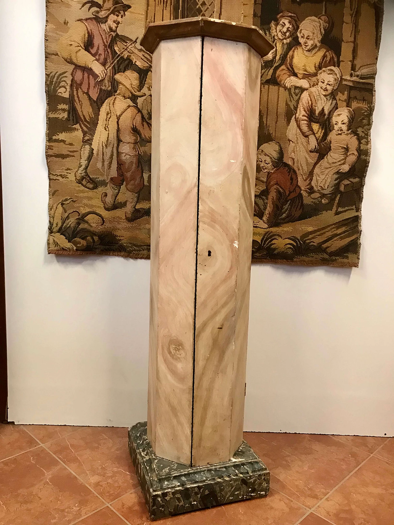 Colonna Stipo ottagonale laccata finto marmo, epoca Impero, Piemonte, primi '800 1221813