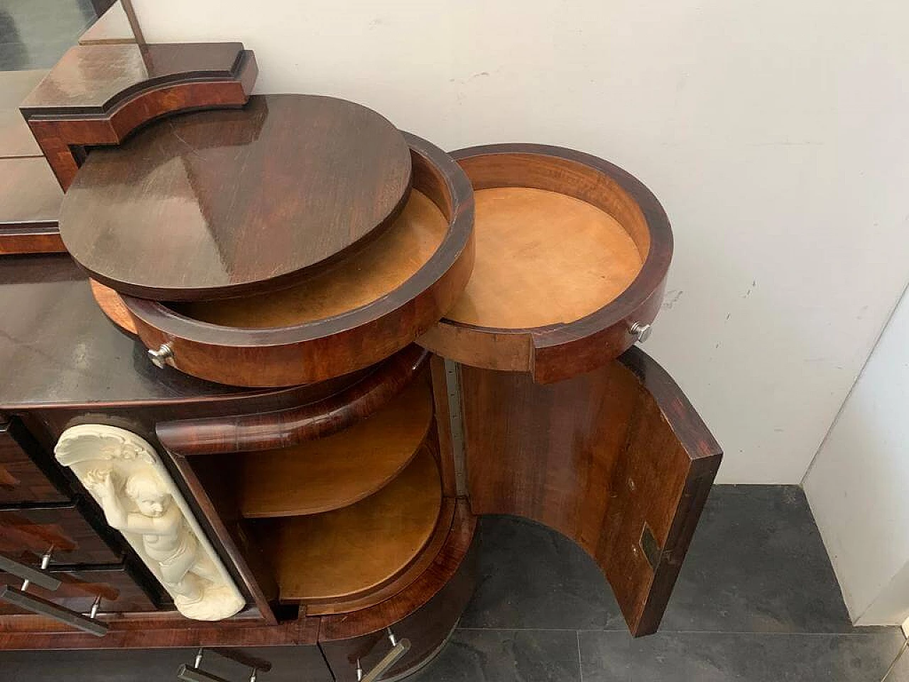 Ship oval chest of drawers by Ducrot in rosewood with mirror and briar sculpture, 20s 1222009