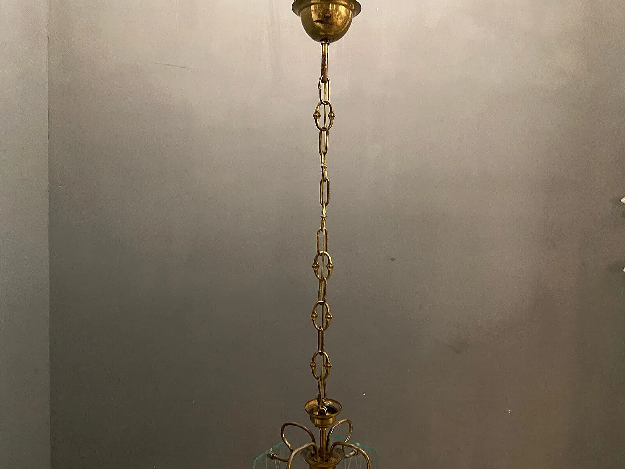 Lampada a sospensione in bronzo e vetro acidato, anni '50 1222312