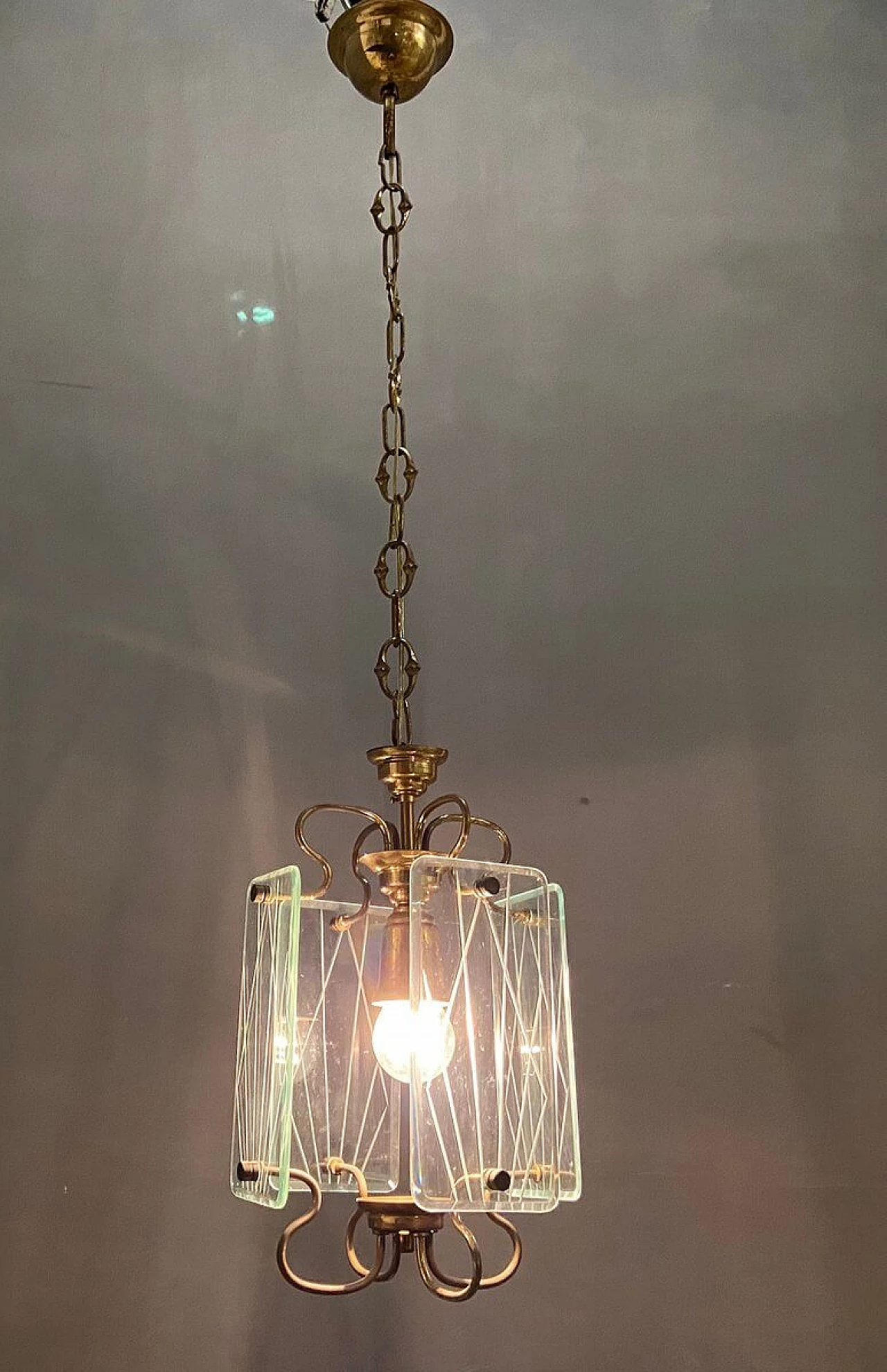 Lampada a sospensione in bronzo e vetro acidato, anni '50 1222314