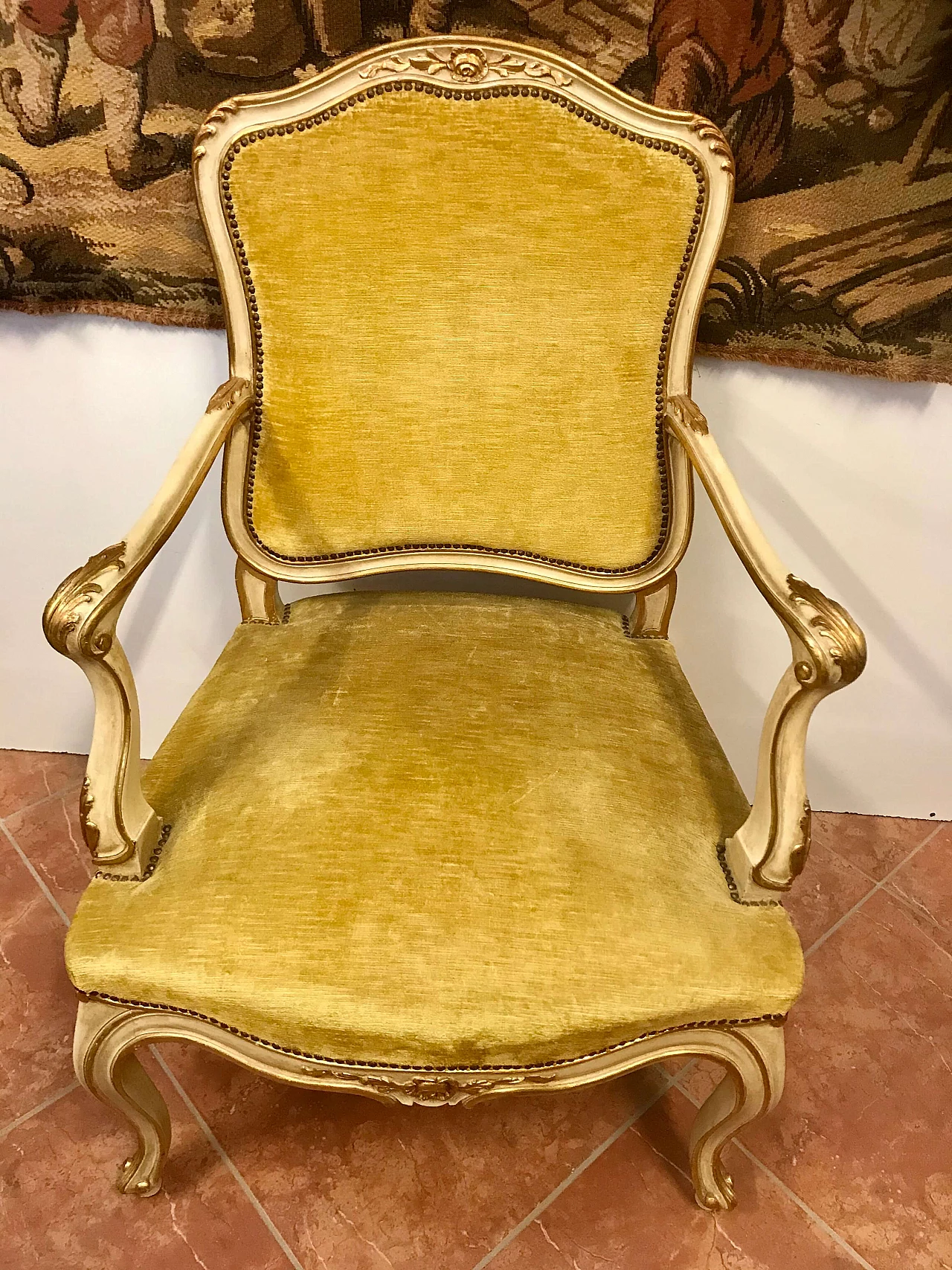 Set of 1 armchair and 2 lacquered and gilded chairs lined with gold-colored velvet, original mid 20th century 1222448