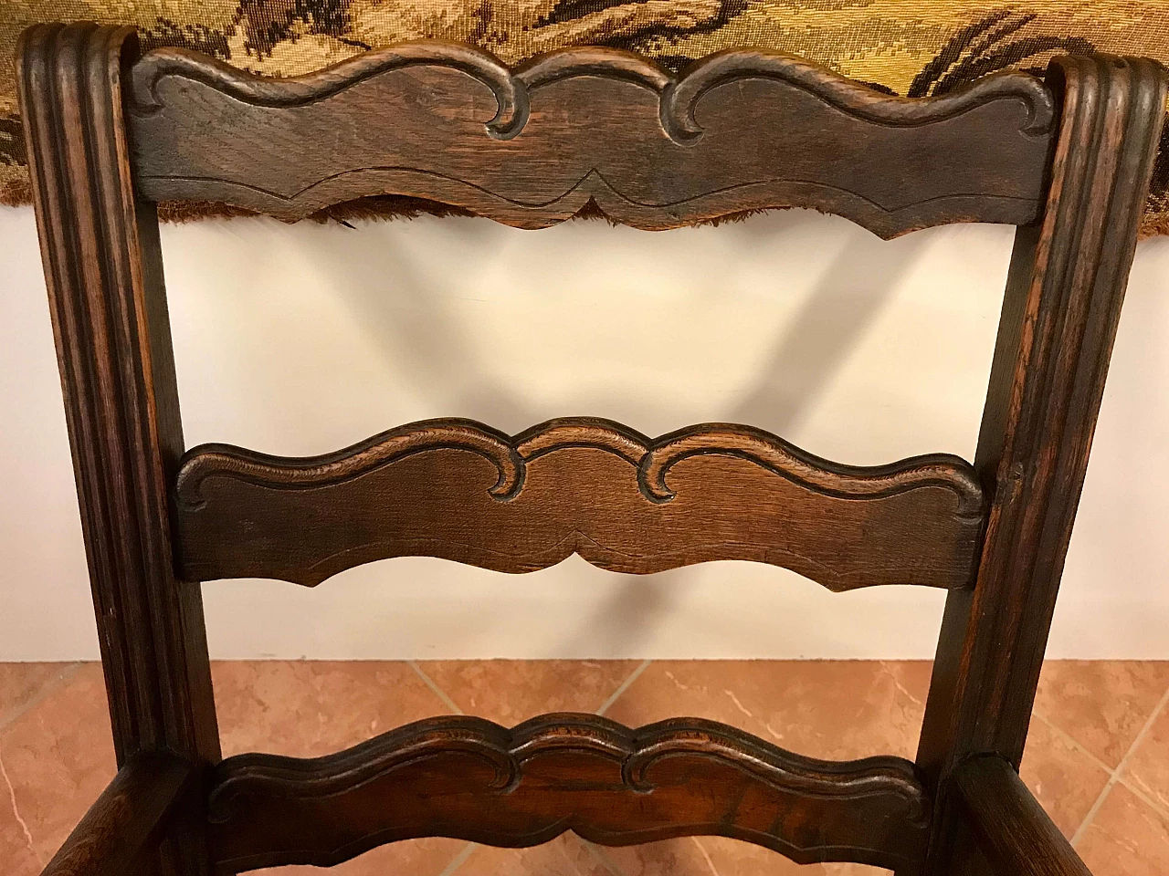 Coppia di Poltrone Capotavola scolpite in legno di rovere con seduta originale intrecciata in paglia, stile Luigi XIII, epoca '800 1223262