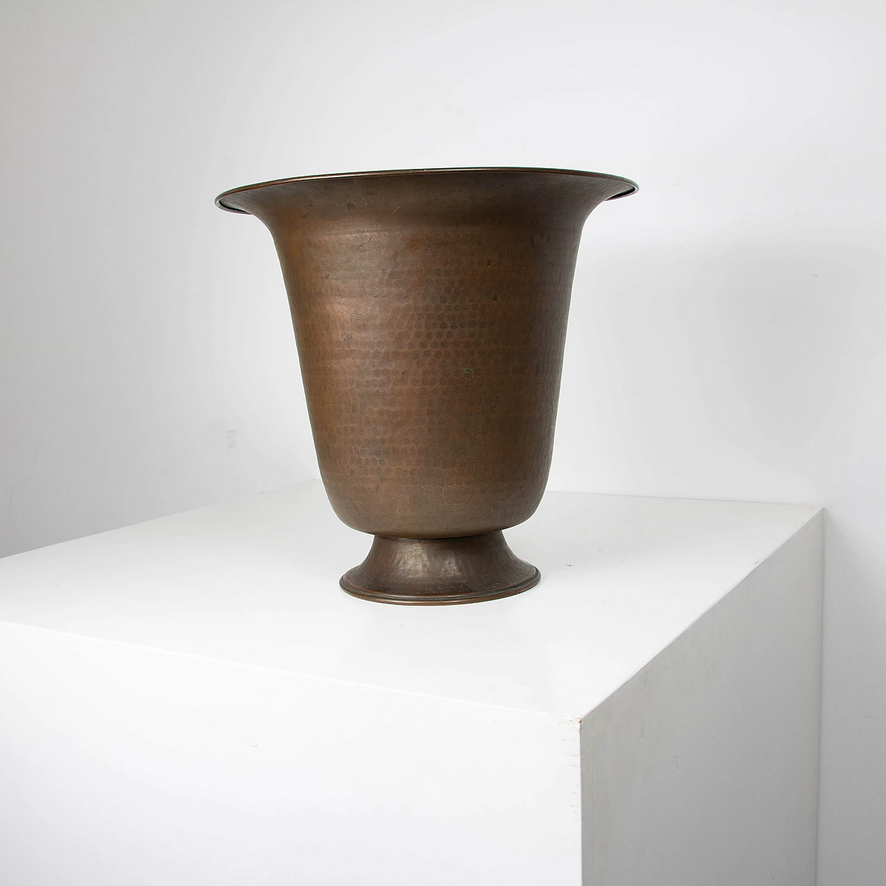 Large copper vase, 60s 1223758