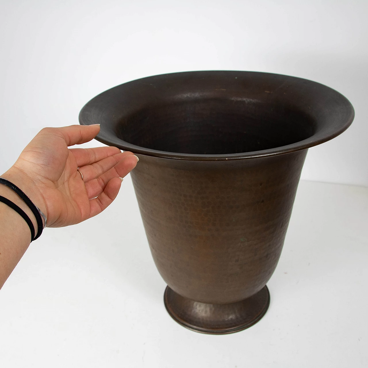 Large copper vase, 60s 1223762