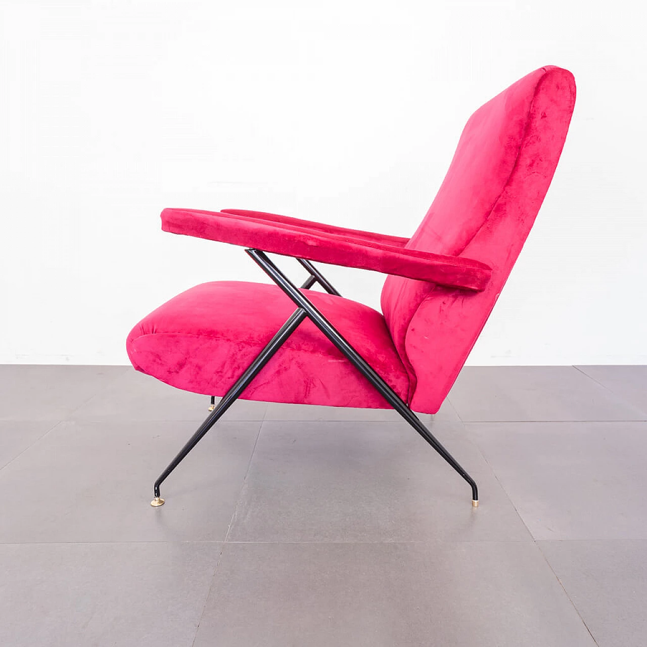 Recliner armchair in red velvet, 1950s 1224979