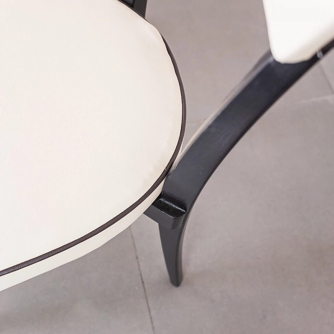 Sedia in legno nero e skai, anni '40 1225005