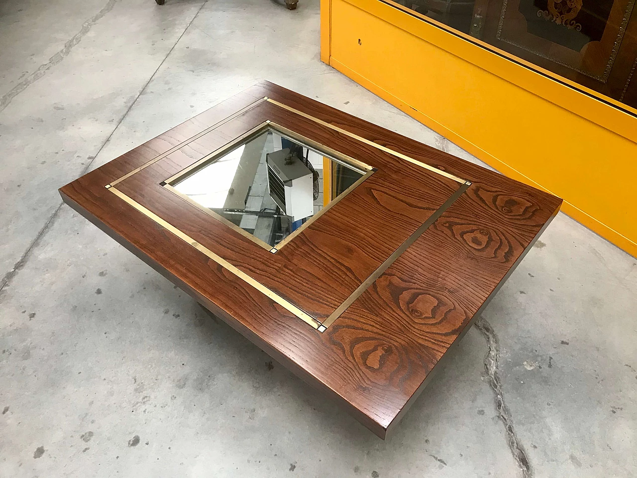 Coffee table in Willy Rizzo style in oak wood with mirror and brass profiles, original 70s 1226022