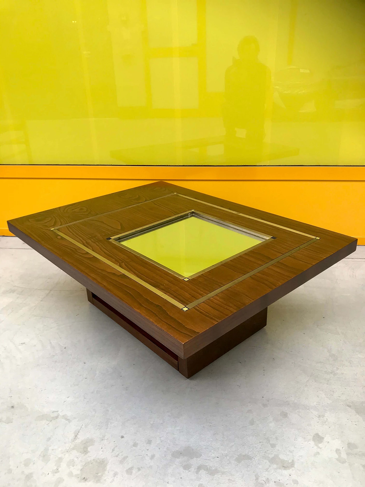 Coffee table in Willy Rizzo style in oak wood with mirror and brass profiles, original 70s 1226029