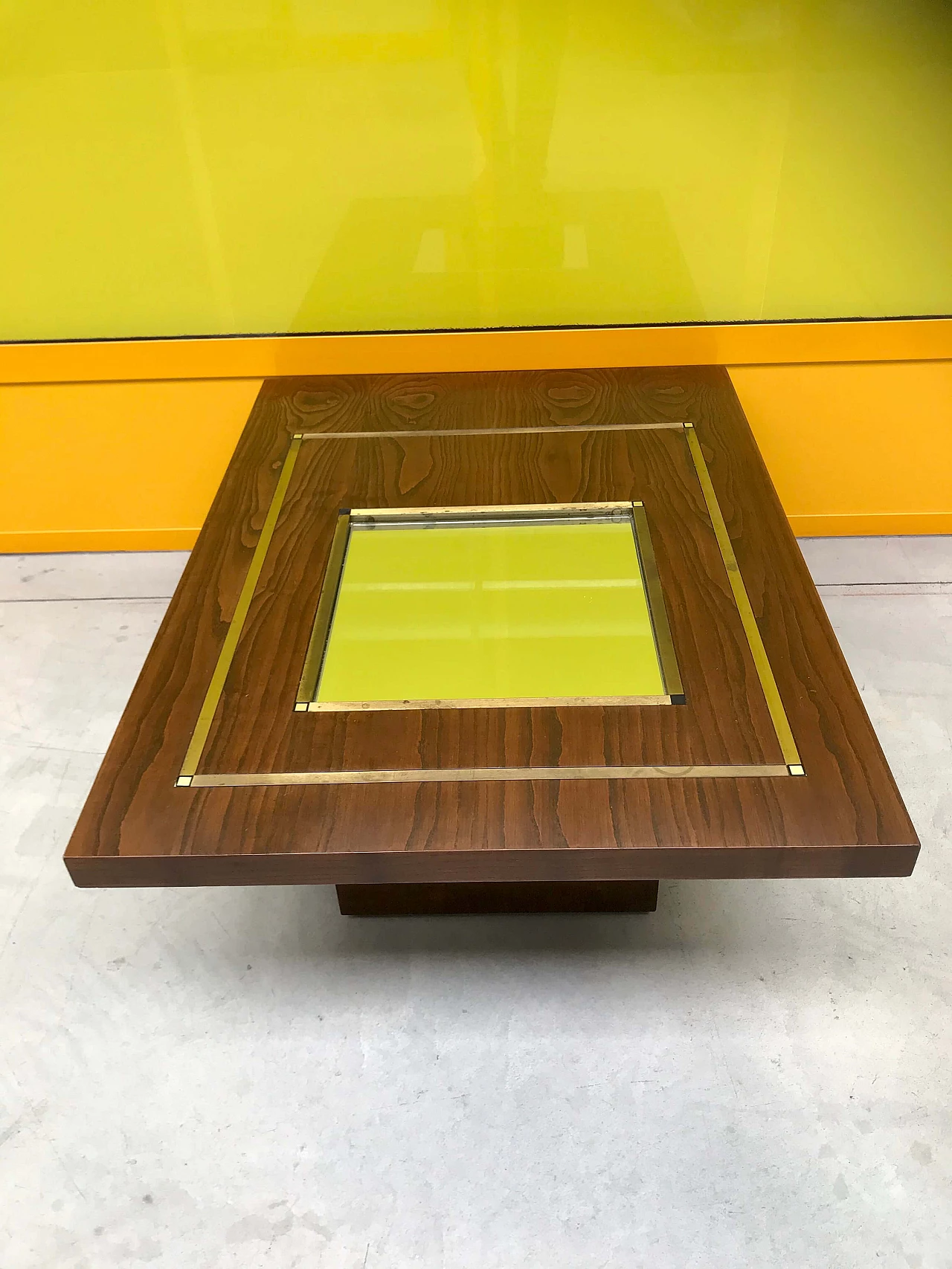 Coffee table in Willy Rizzo style in oak wood with mirror and brass profiles, original 70s 1226042