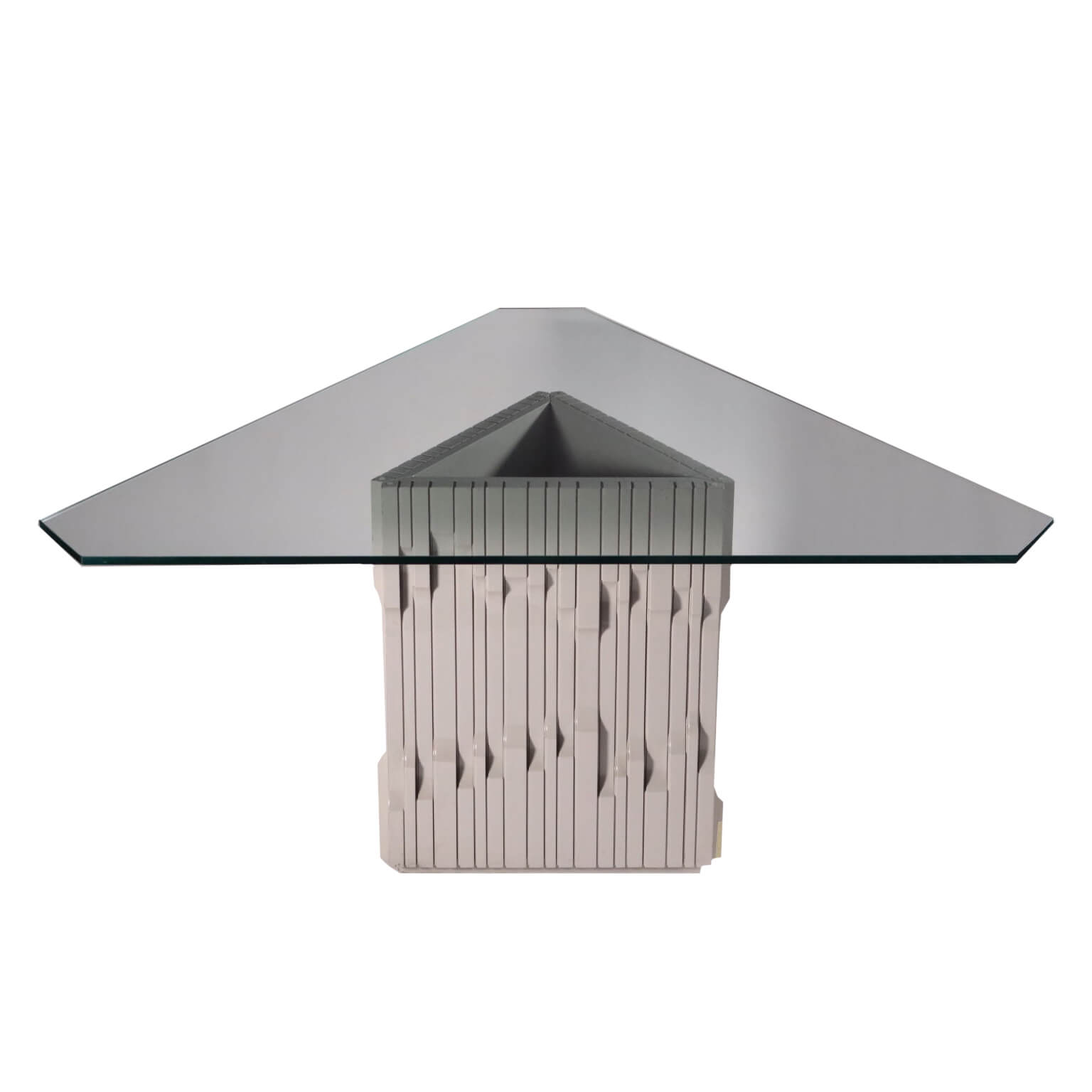 Tavolo Norman triangolare in legno laccato e vetro di Luciano