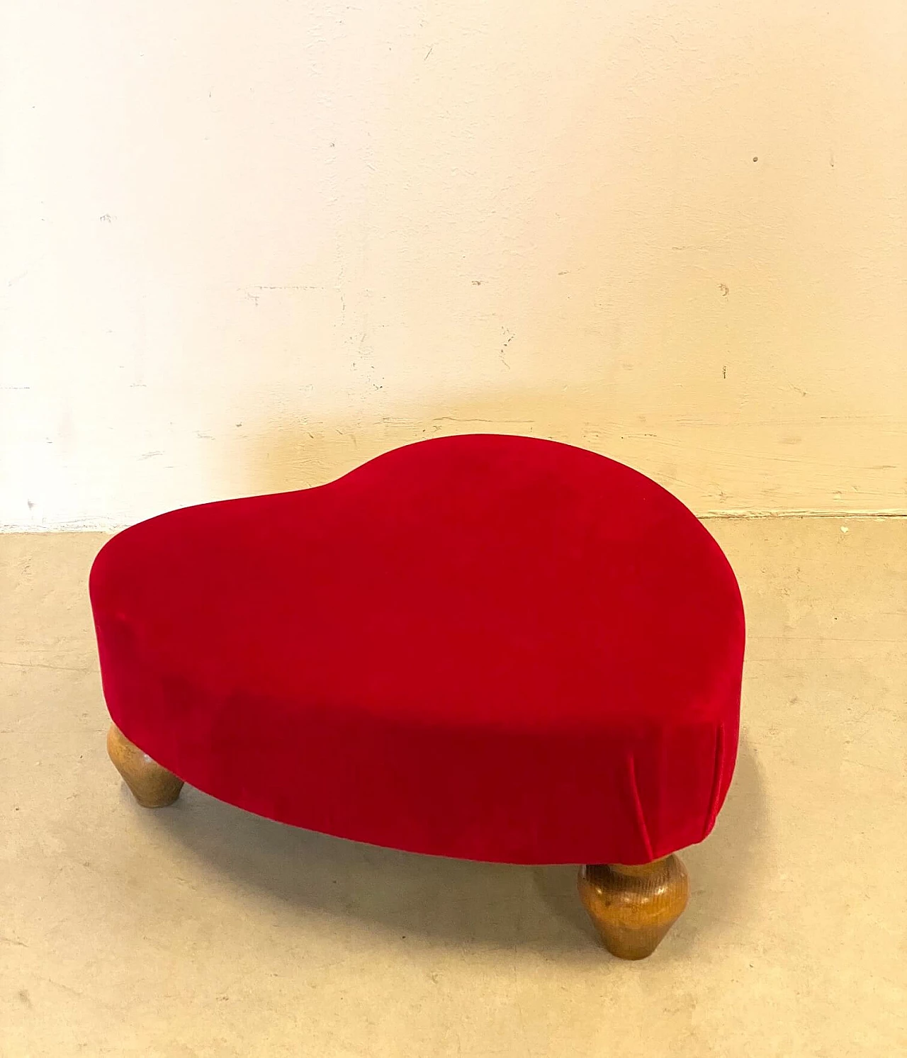 Heart-shaped footstool, 1940s 1227393