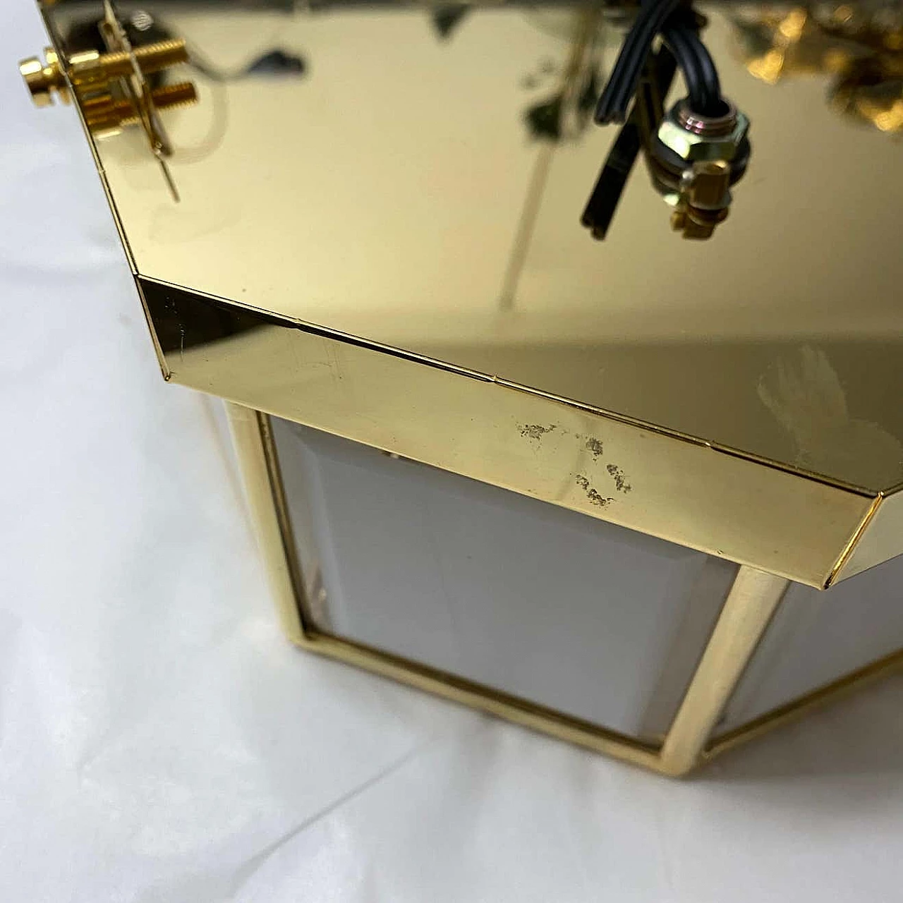 Plafoniera in ottone e vetro, anni '70 1227857