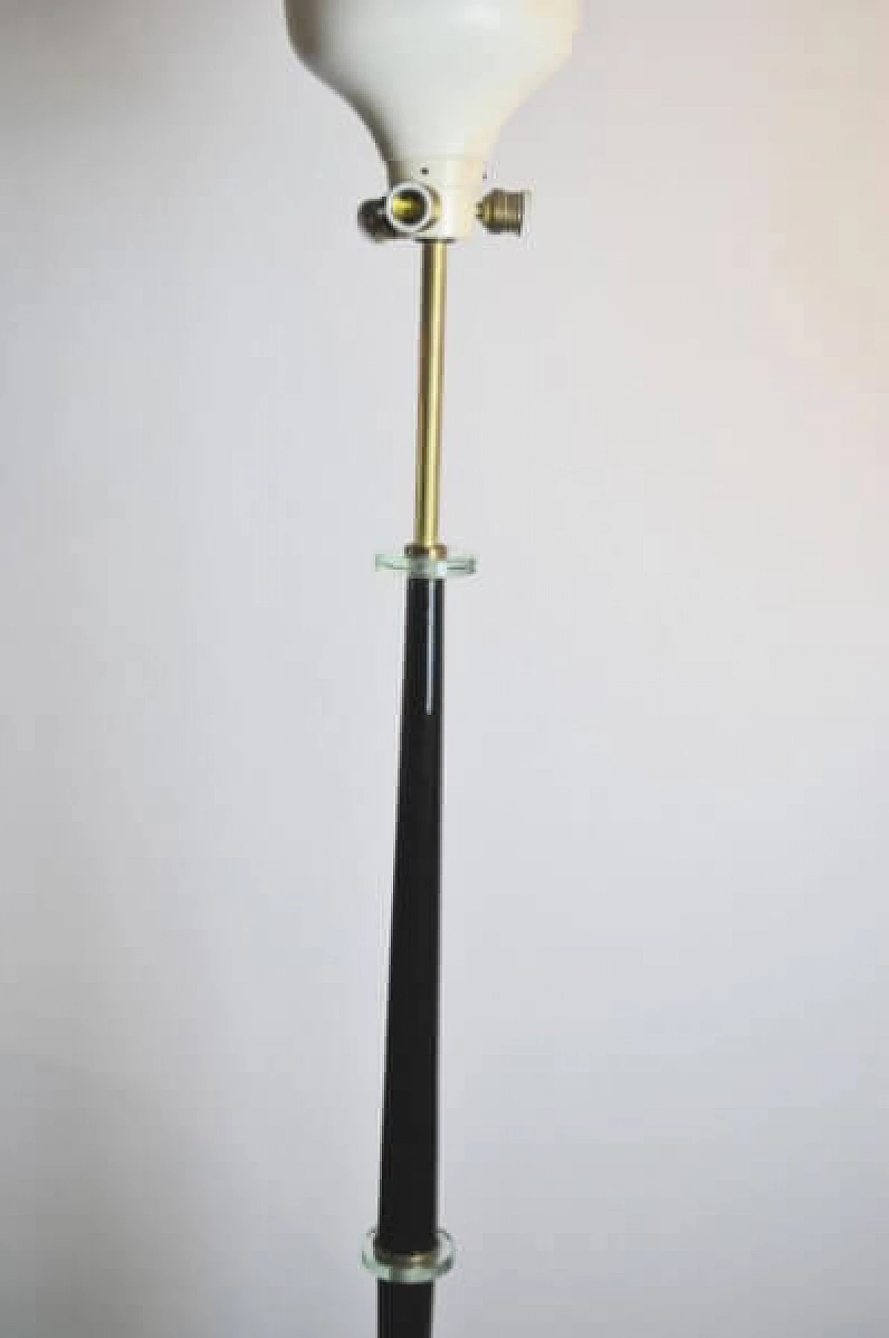 Floor lamp in aluminum, brass, glass and wood in the style of Fontana Arte, 50s 1227953