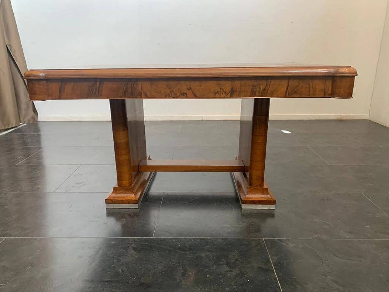 Art Deco table in walnut and walnut feather with steel base, 40s 1228060