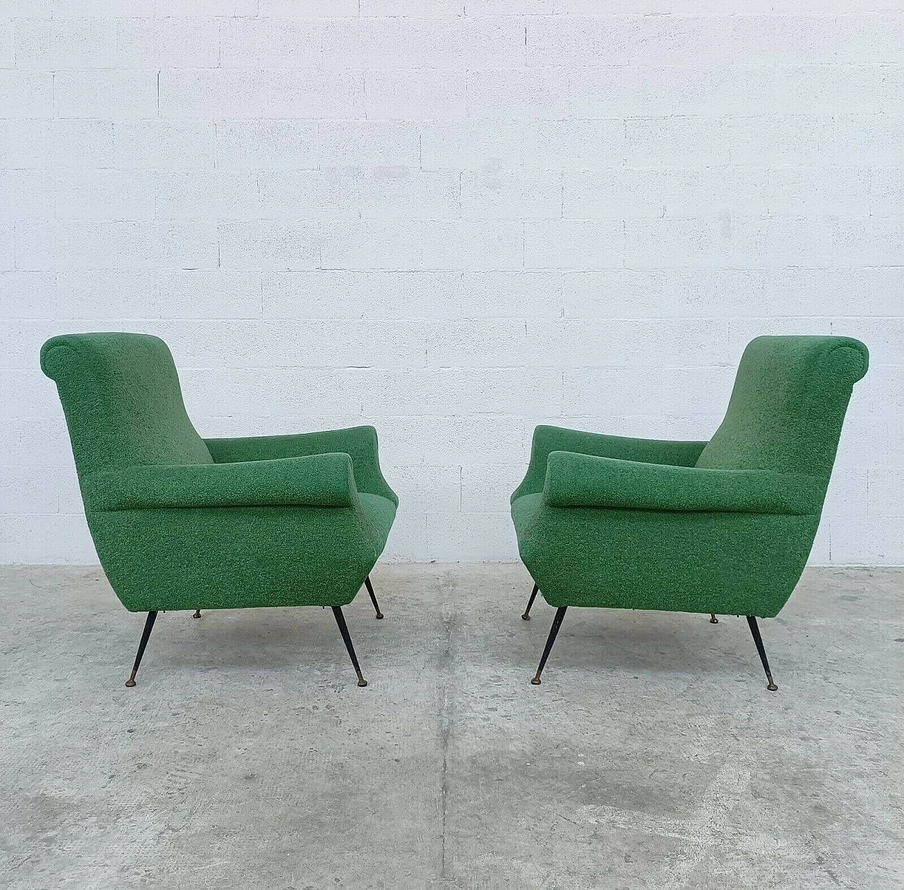 Pair of armchairs and curved sofa in fabric and brass feet, 60s 1228310