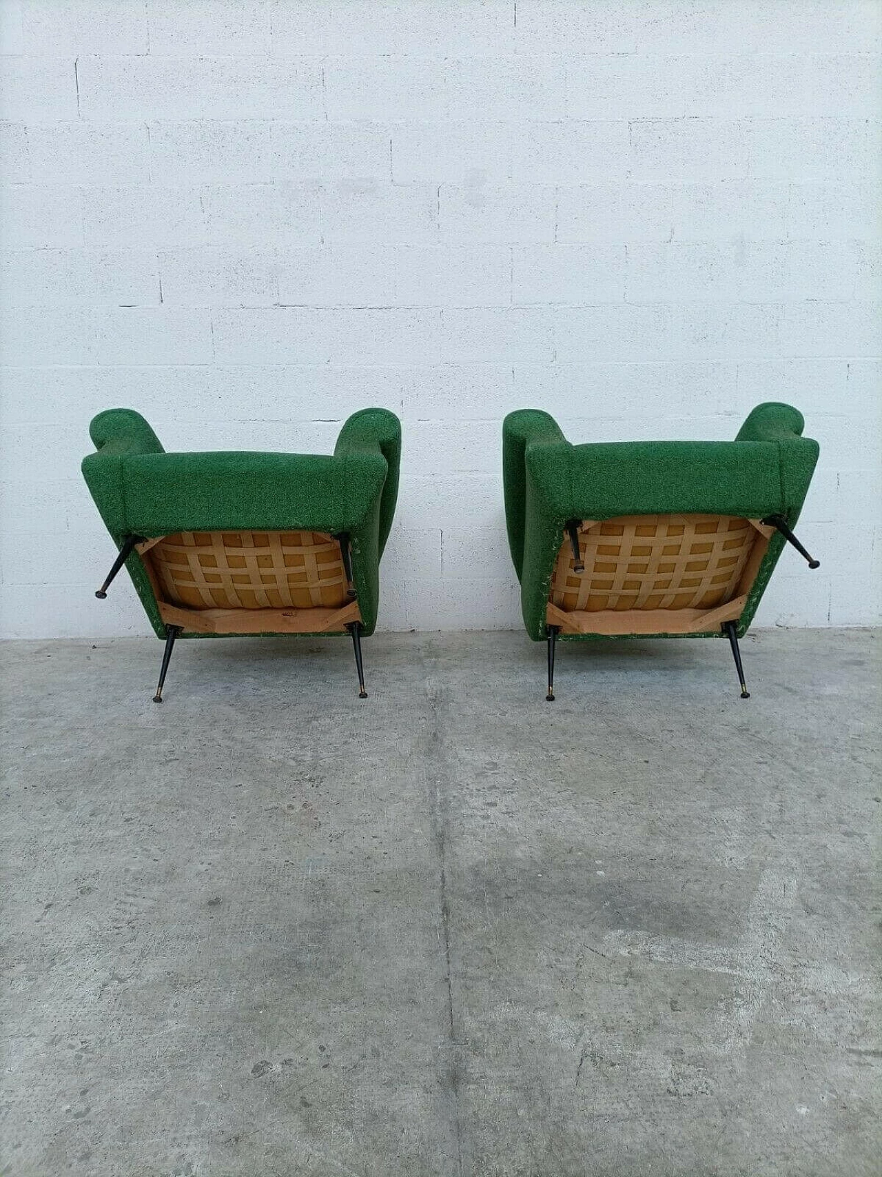 Pair of armchairs and curved sofa in fabric and brass feet, 60s 1228314