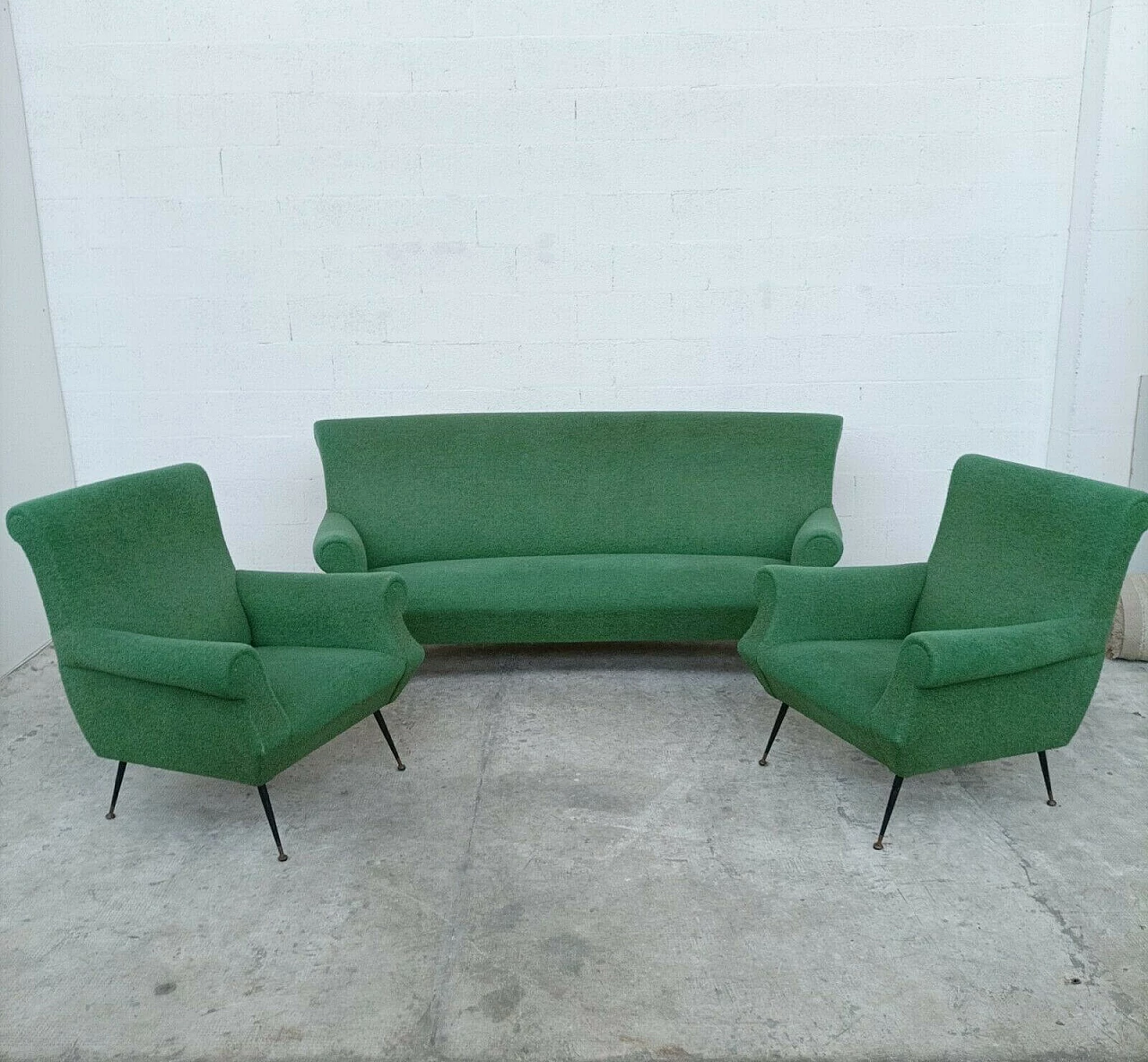 Pair of armchairs and curved sofa in fabric and brass feet, 60s 1228315