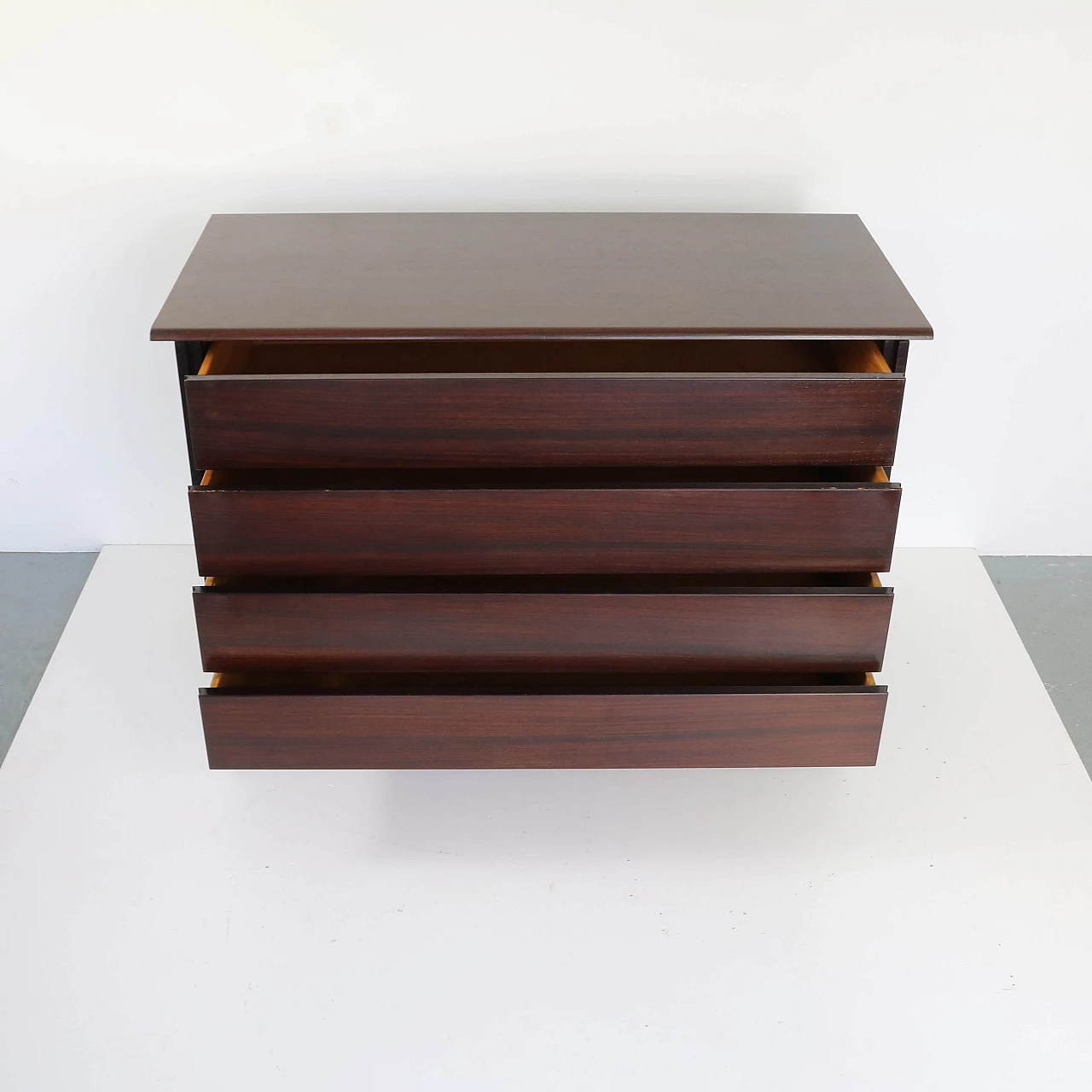 Chest of drawers in rosewood by Stilwood, 70s 1228583