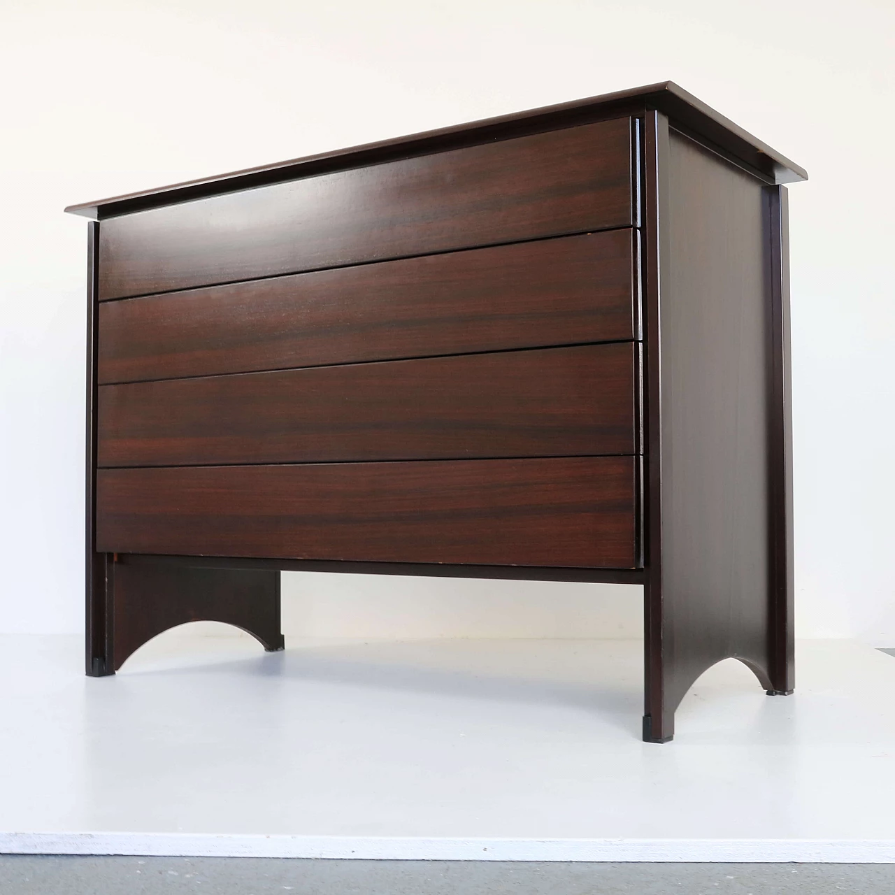 Chest of drawers in rosewood by Stilwood, 70s 1228587