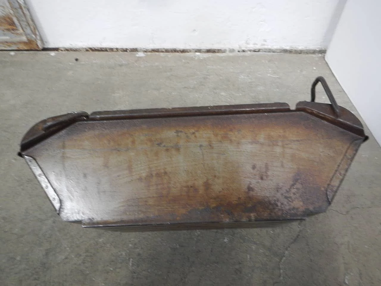 Metal container, 60s 1229028