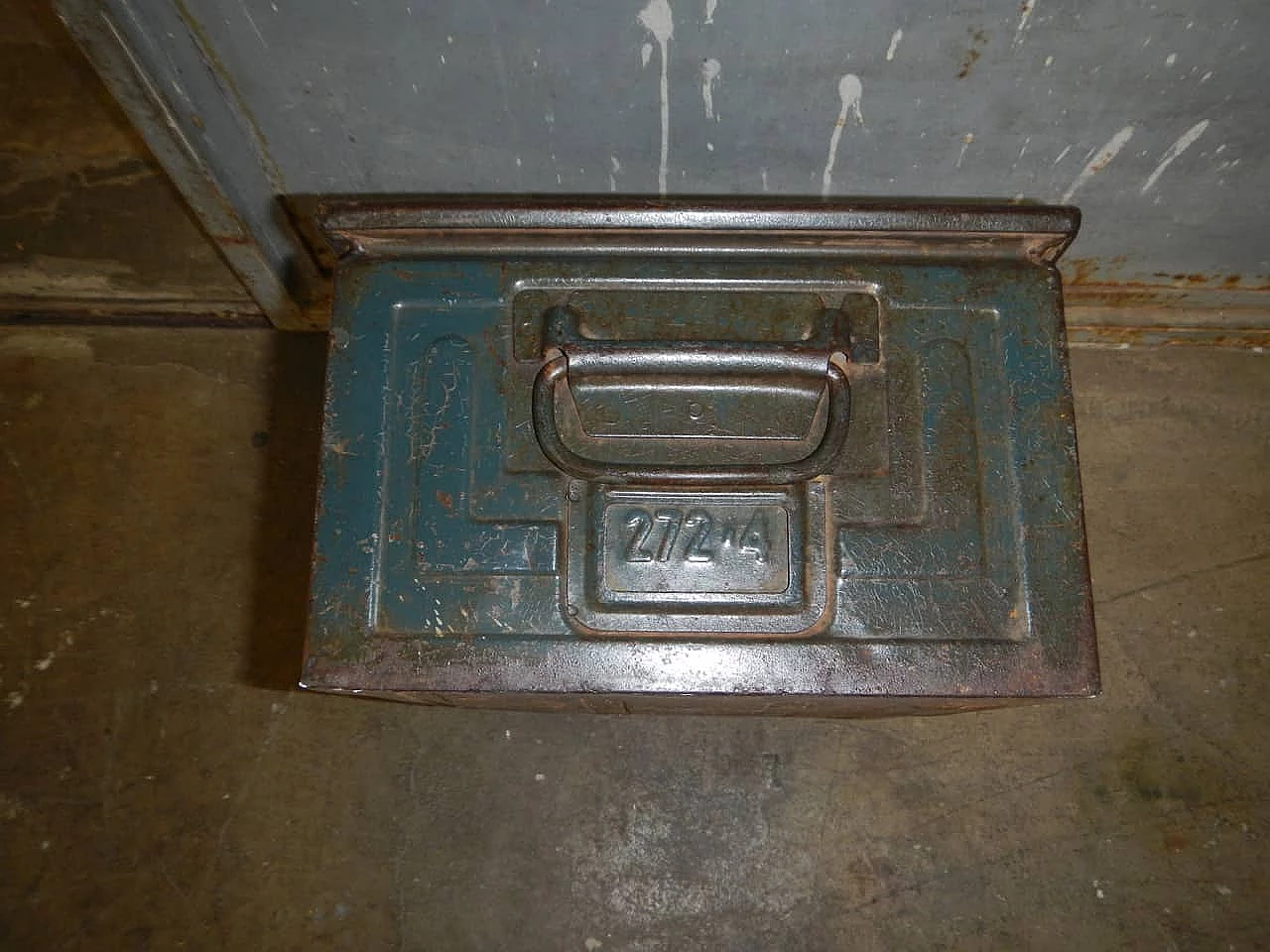 Metal container, 60s 1229041