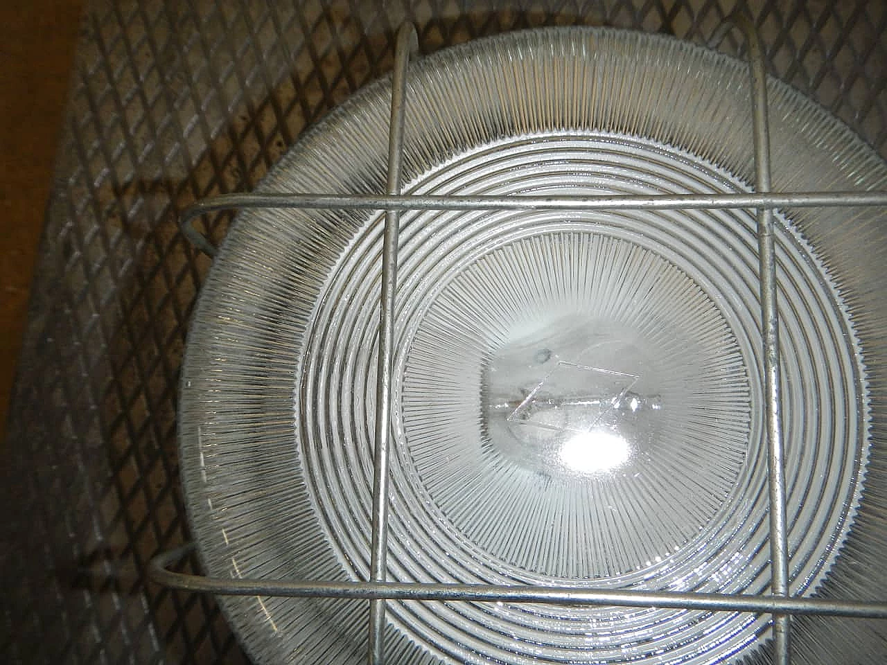 Lampada da parete da esterno in alluminio e vetro, anni '70 1229056