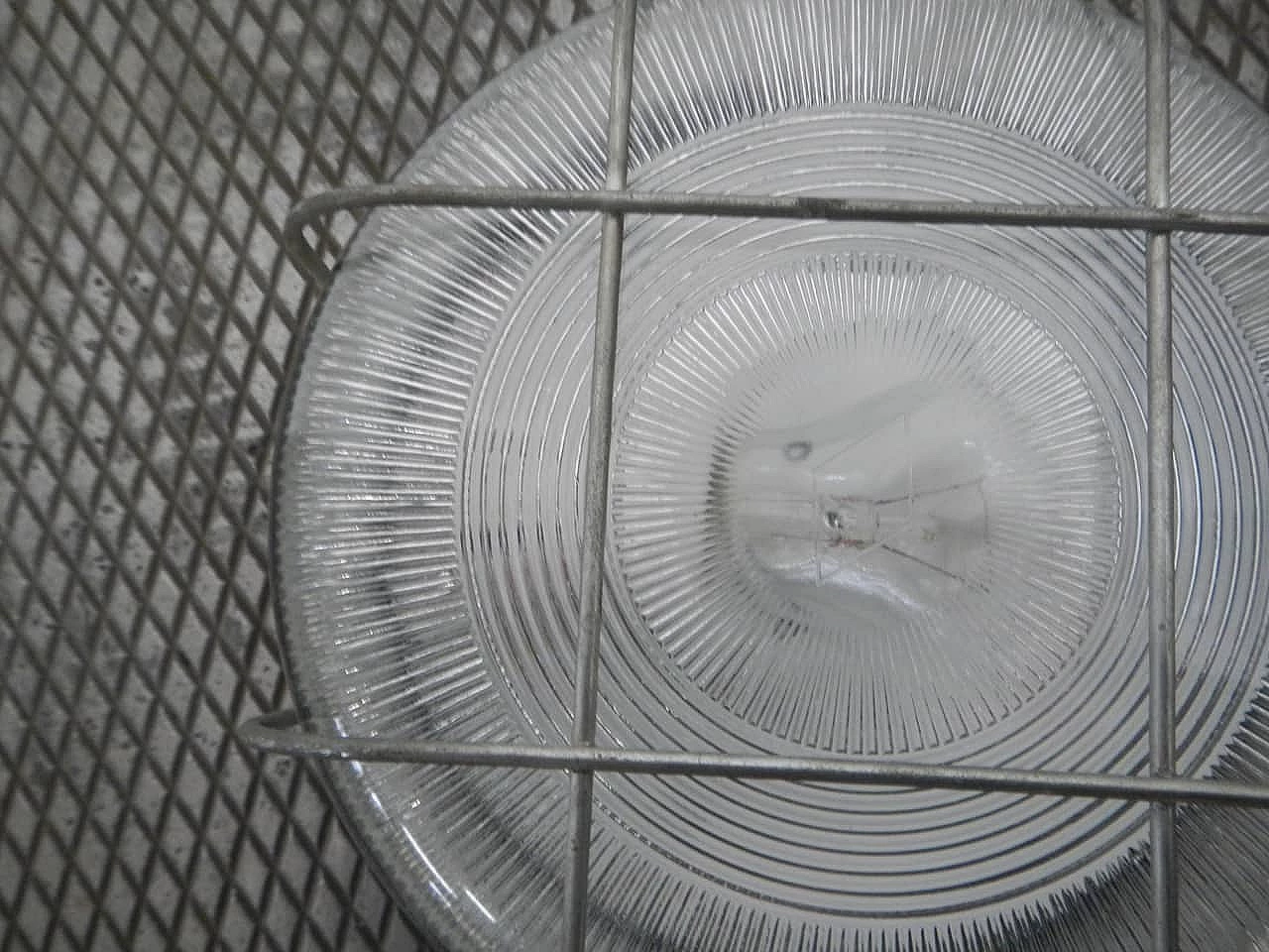 Lampada da parete da esterno in alluminio e vetro, anni '70 1229061