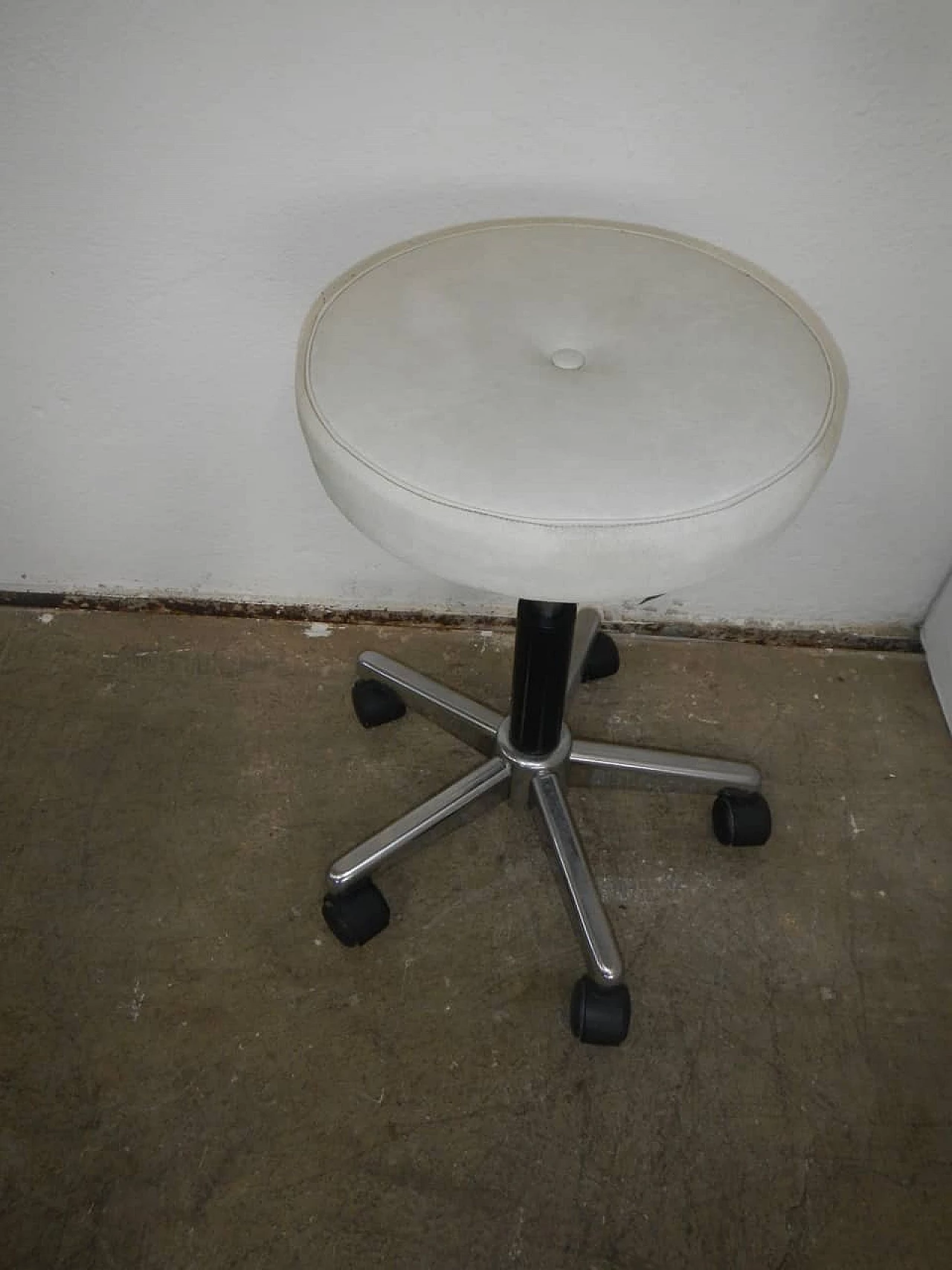 80s office stool 1229187