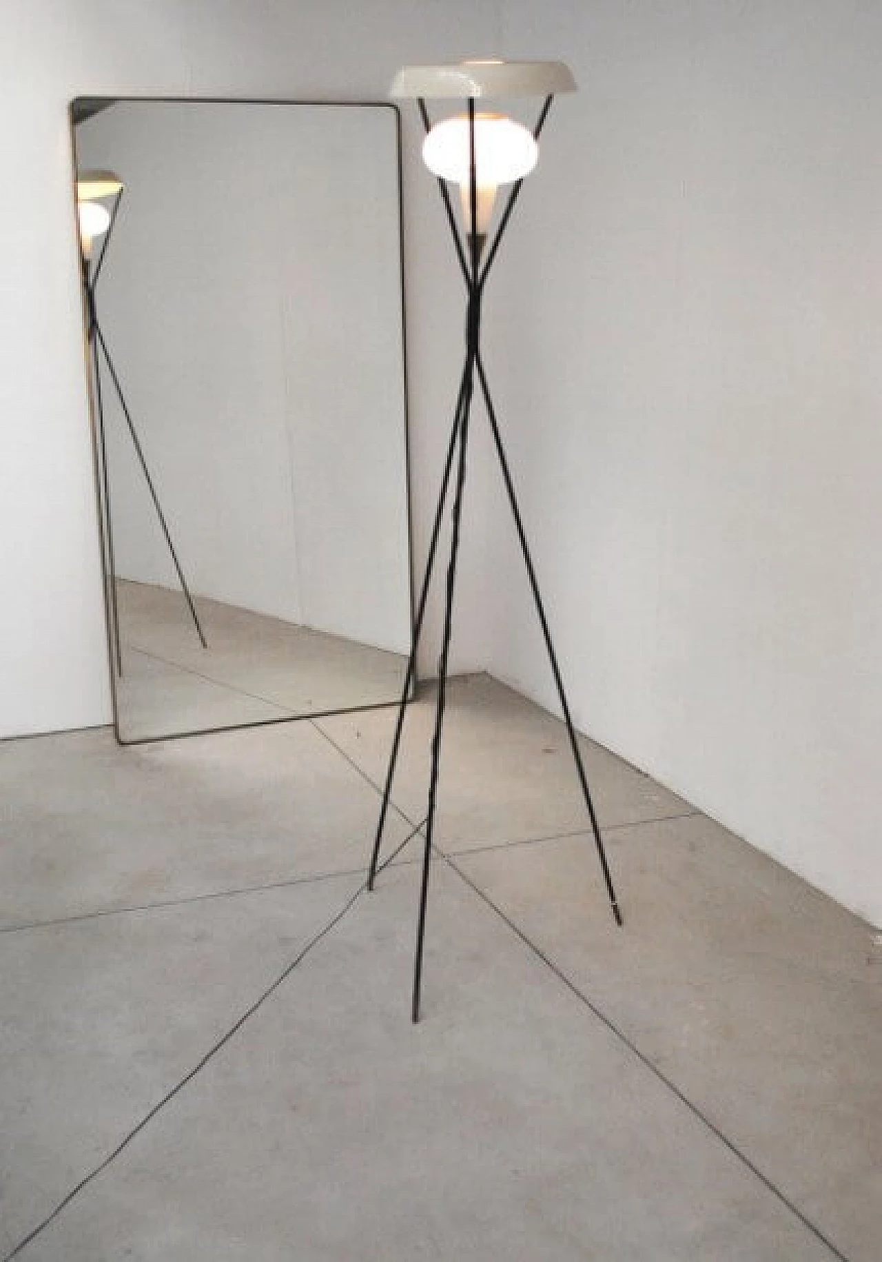 Floor lamp in iron and opaline glass in the style of Stilux, 50s 1229537