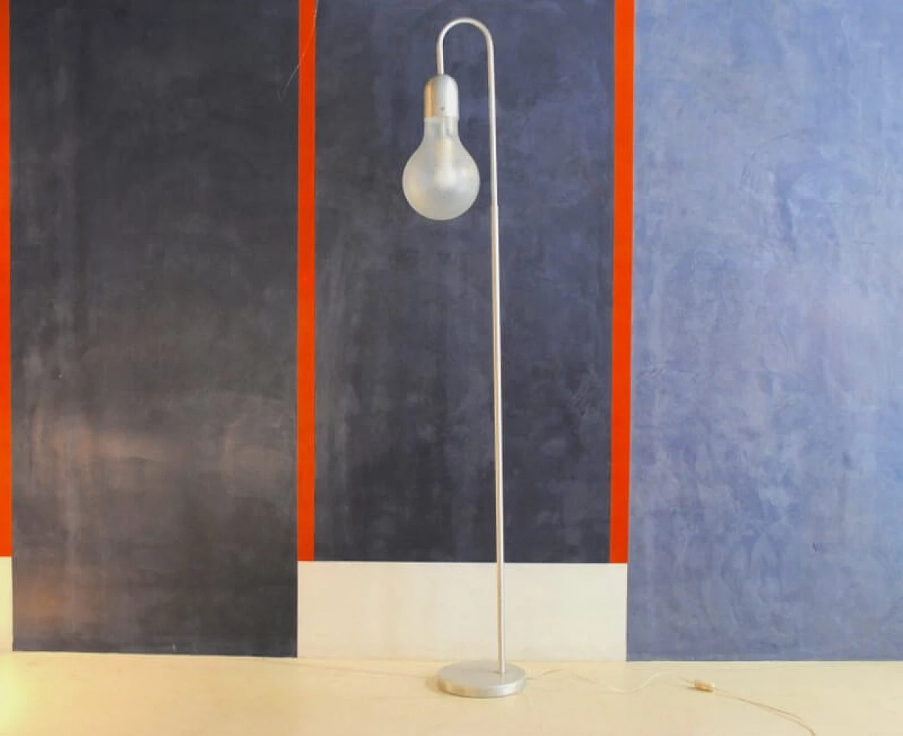 Floor lamp in aluminum and frosted glass by Stilux, 70s 1229597
