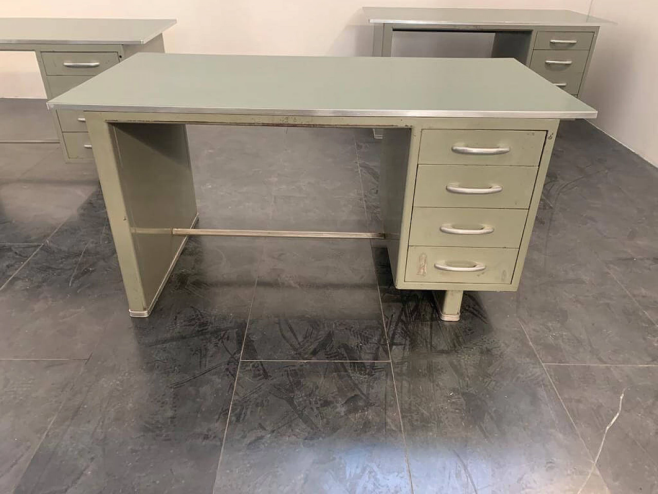 Desk in painted aluminium with laminate top from Carlotti, 50s 1229703