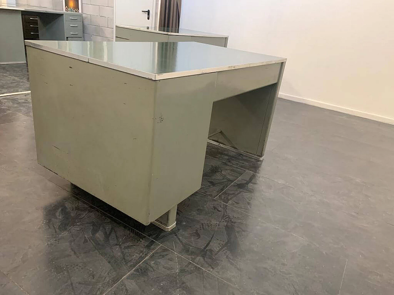 Desk in painted aluminium with laminate top from Carlotti, 50s 1229711