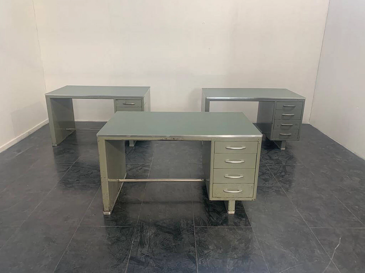 Desk in painted aluminium with laminate top from Carlotti, 50s 1229716