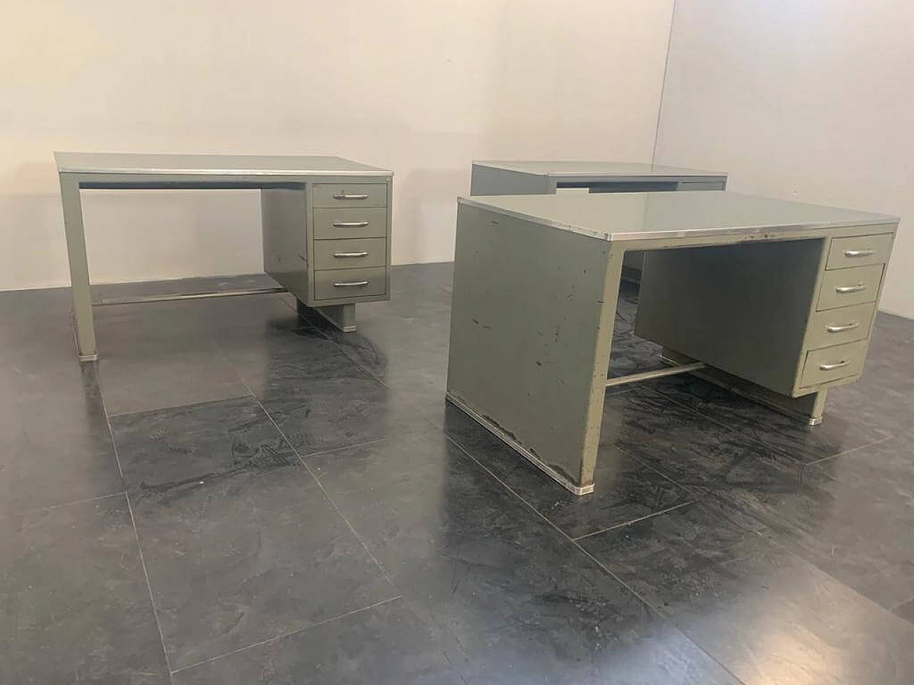 Desk in painted aluminium with laminate top from Carlotti, 50s 1229720