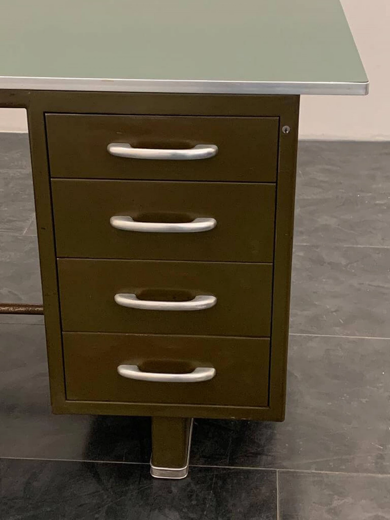 Desk in painted aluminium with laminate top from Carlotti, 50s 1229786