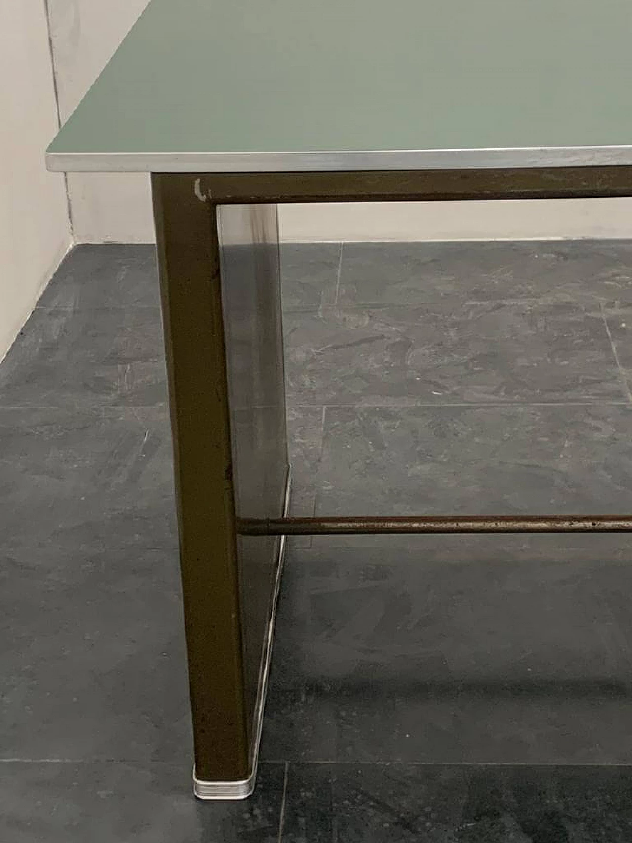 Desk in painted aluminium with laminate top from Carlotti, 50s 1229787