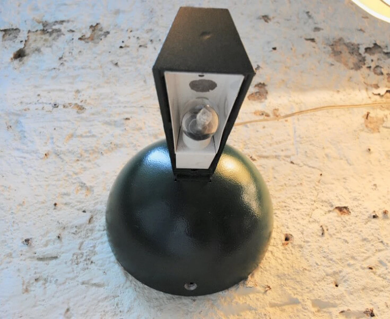 Pair of wall lamps in cast metal, 50s 1229998