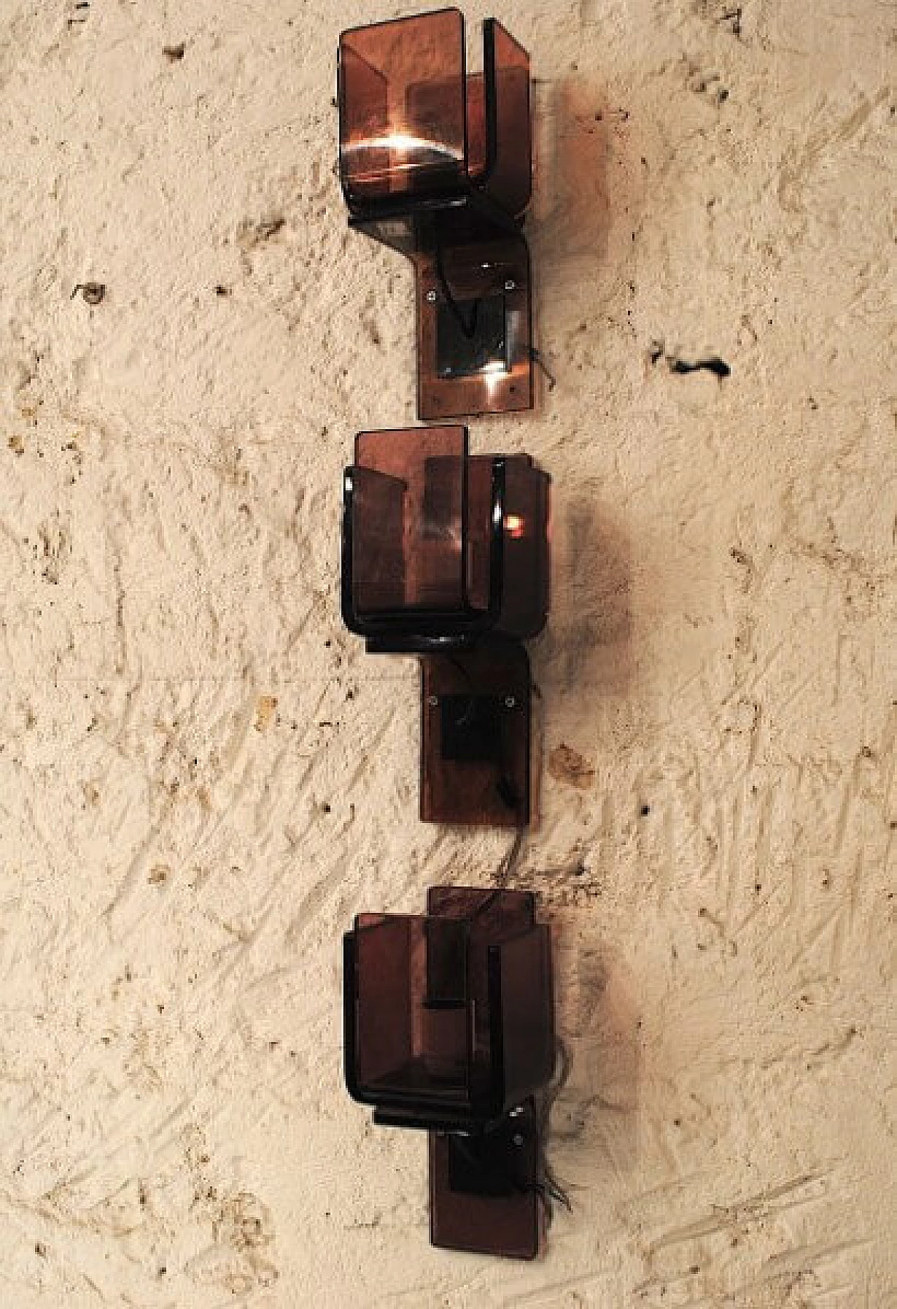 3 Wall sconce in plexiglass, 70s 1230010