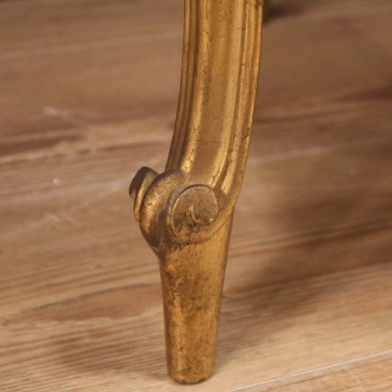 Low coffee table in carved, lacquered and golden wood, 1800 1230470