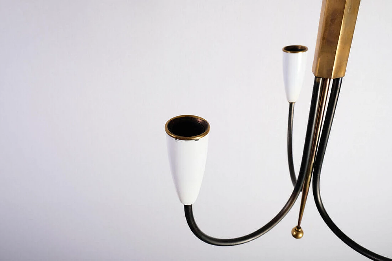 Lampadario in ottone pieno e bachelite bianca, anni '50 1231505