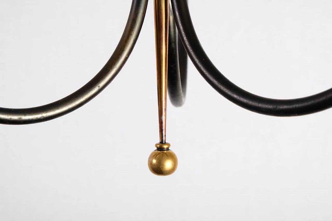 Lampadario in ottone pieno e bachelite bianca, anni '50 1231508