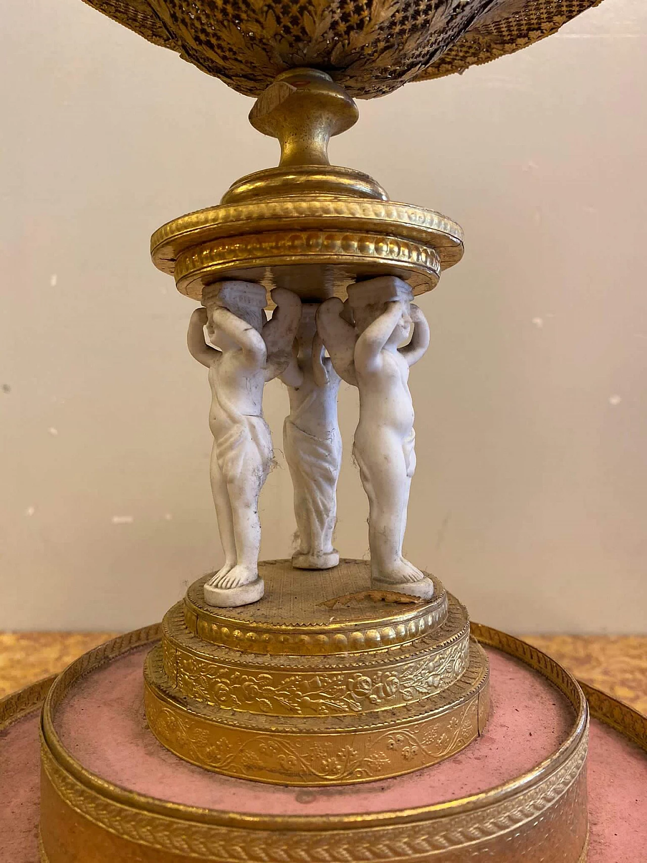 Alzatina con putti in biscuit, '800 1231560