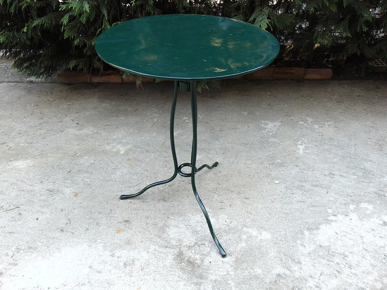 Tavolo e coppia di sedie da giardino, anni '50 1232009
